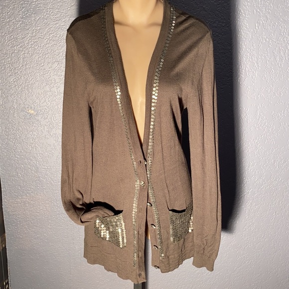 BKE BOUTIQUE - olive sweater w long slvs, jewel buttons & sequin pockets - M - Picture 2 of 16